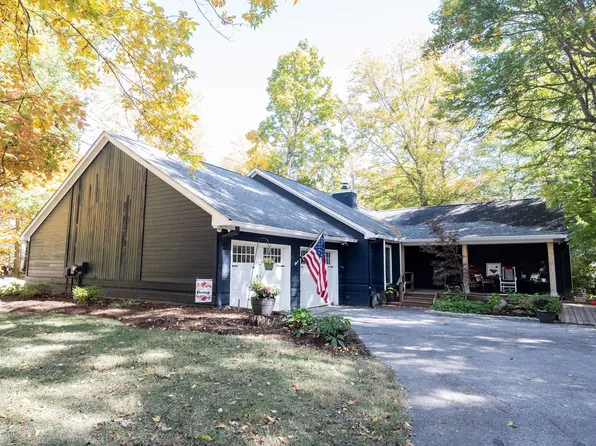 13248 Fairwood Dr, McCordsville, IN 46055