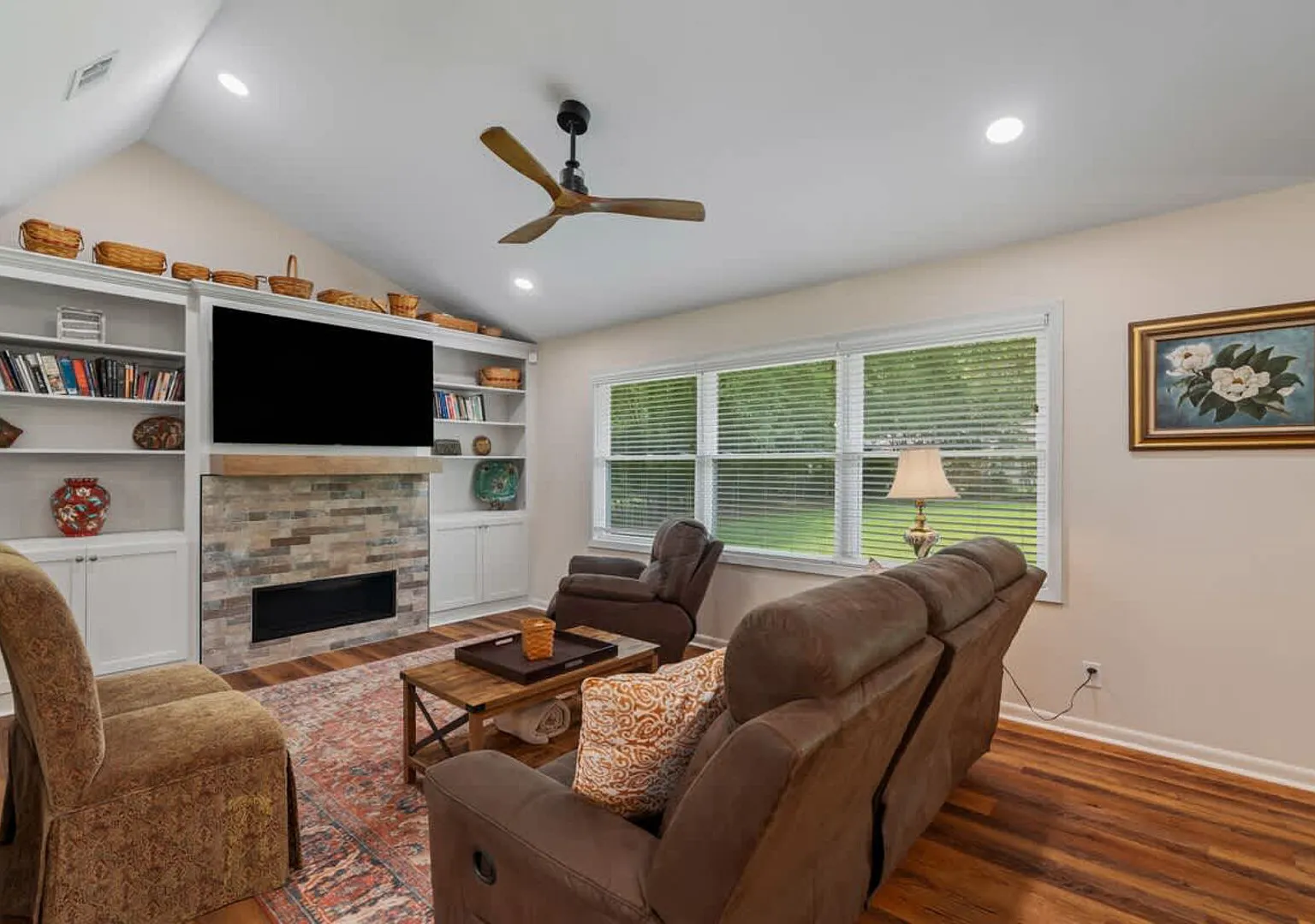 Magnolia Retreat 4BR 3BA Home — Photo 3
