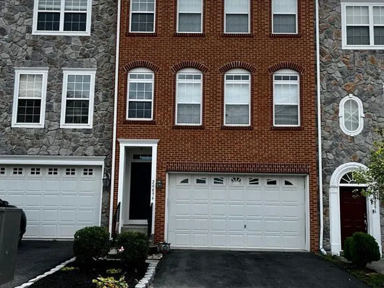20894 Houseman Ter — Photo 1