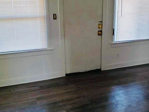 5th image of 714 W 47th St #8