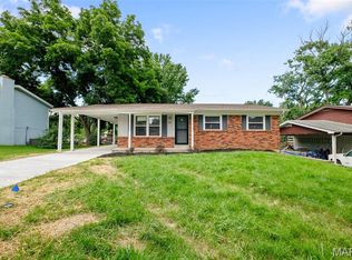 48 James Ct, Ballwin, MO 63021