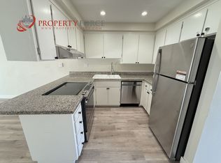 946 Tamarack Ln #11, Sunnyvale, CA 94086