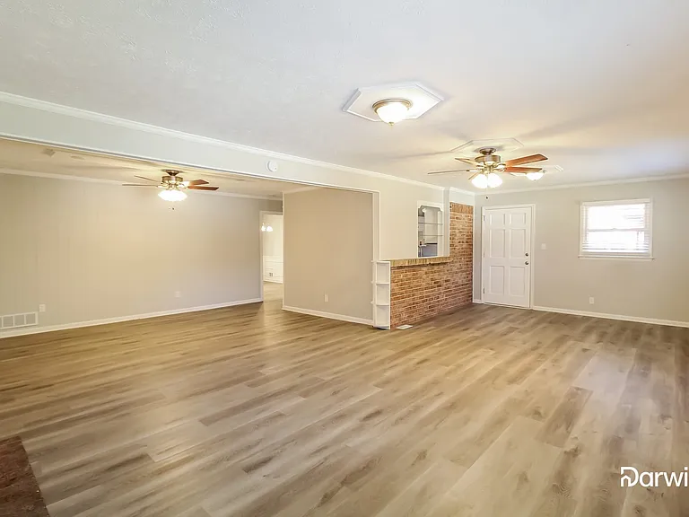 1634 Rhonda Ln — Photo 5