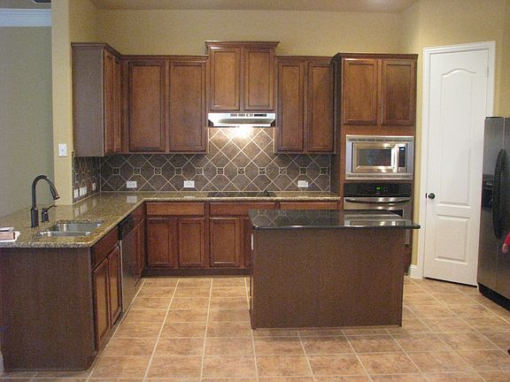4th image of 230 Wallington Way