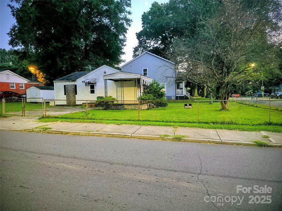 2nd image of 201 S Gardner Ave