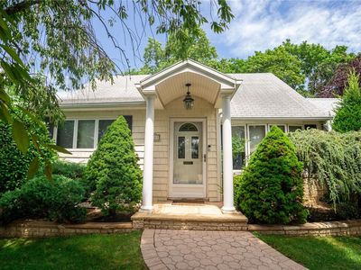 2607 Lexington Avenue, East Meadow, NY, 11554