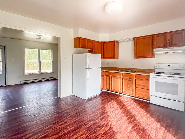 496 Lancaster Creek Dr — Photo 5