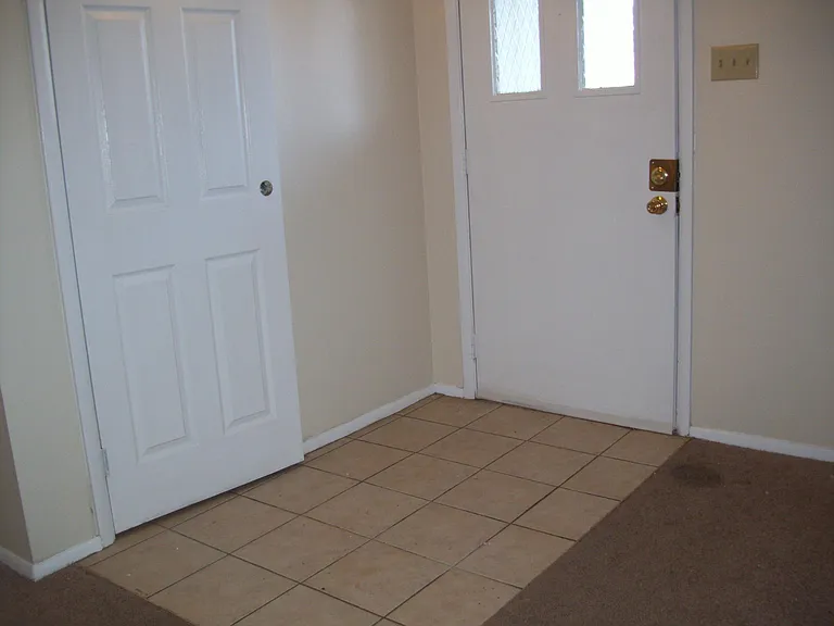 7436 Orchardhill Dr — Photo 8