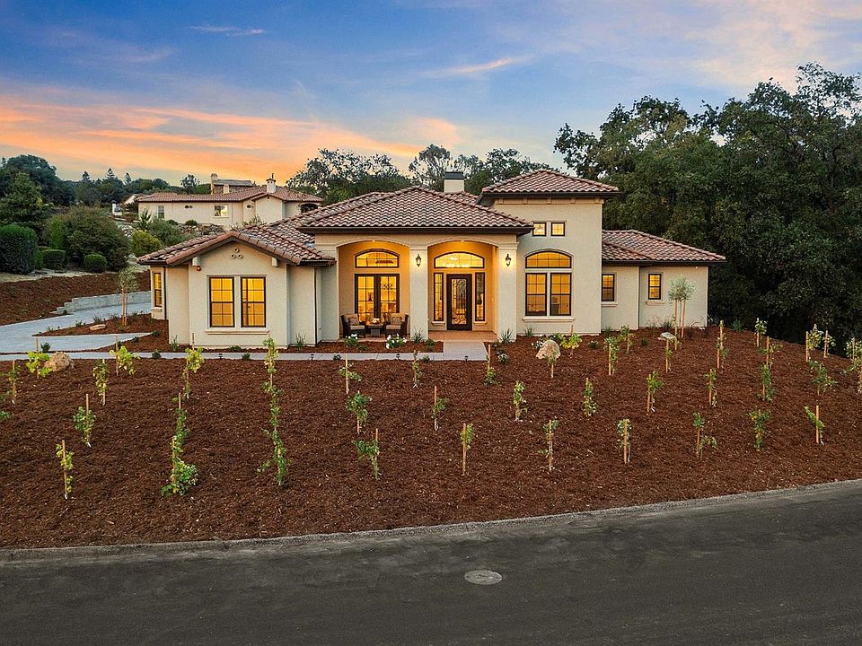 1st image of 2460 Vineyard Dr