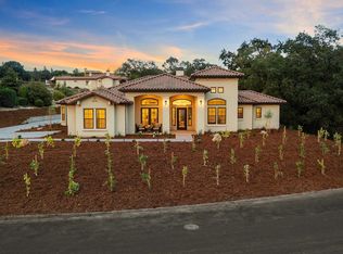 2460 Vineyard Dr, Auburn, CA 95603
