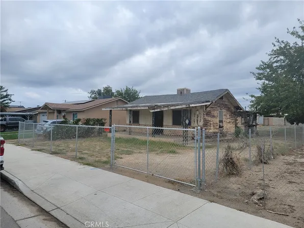 734 N State St, Earlimart, CA 93219