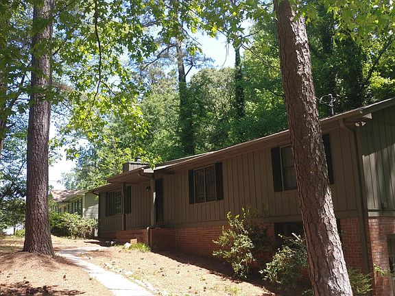 3rd image of 2480 Cottonwood Dr
