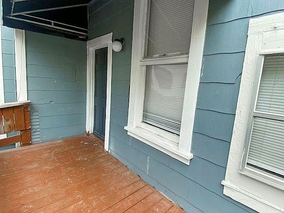 2nd image of 241 Post Ave APT 2