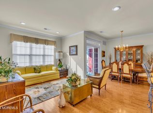237 Sophee Ln, Lakewood, NJ