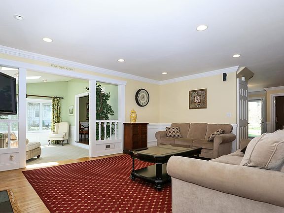 5th image of 65 Cherry Valley Ave