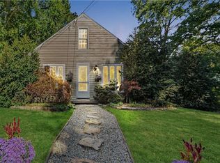 54 Penny Pond Rd, Tiverton, RI 02878