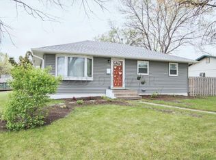 1913 14th St S, Fargo, ND 58103
