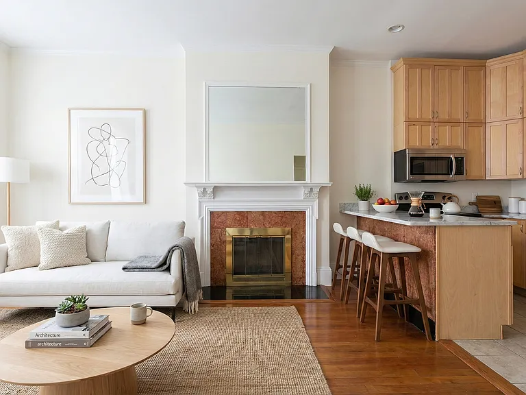 1689 Beacon St #3 — Photo 4