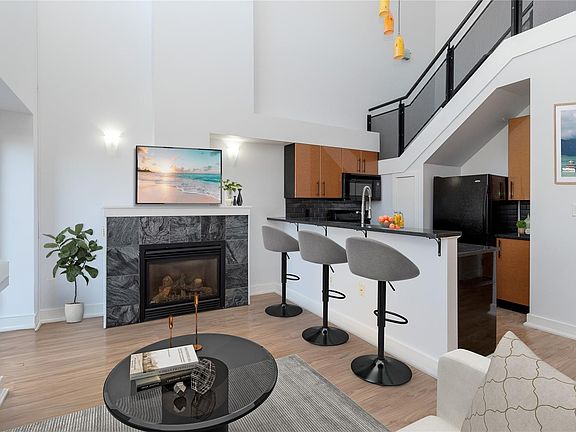3rd image of 599 Pandora Ave #323