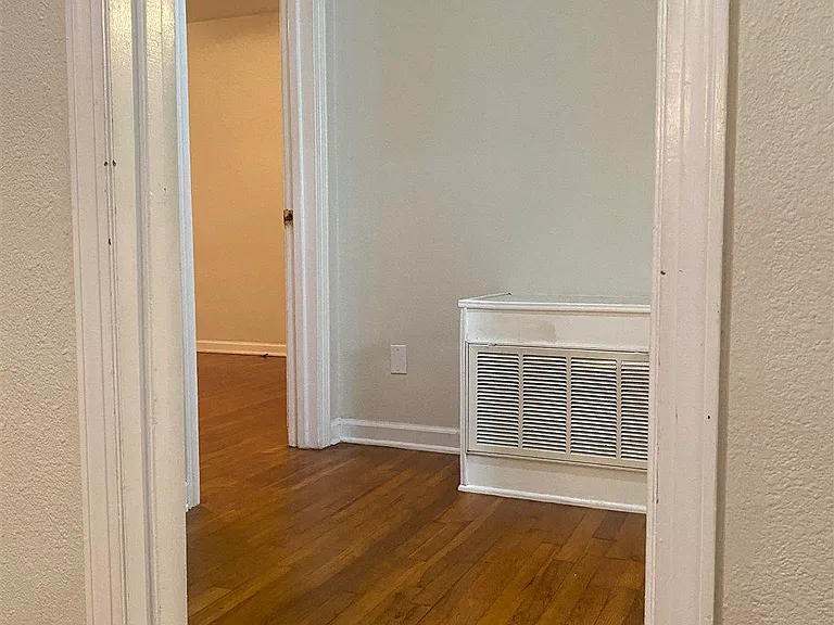 1240 E Jordan St — Photo 19