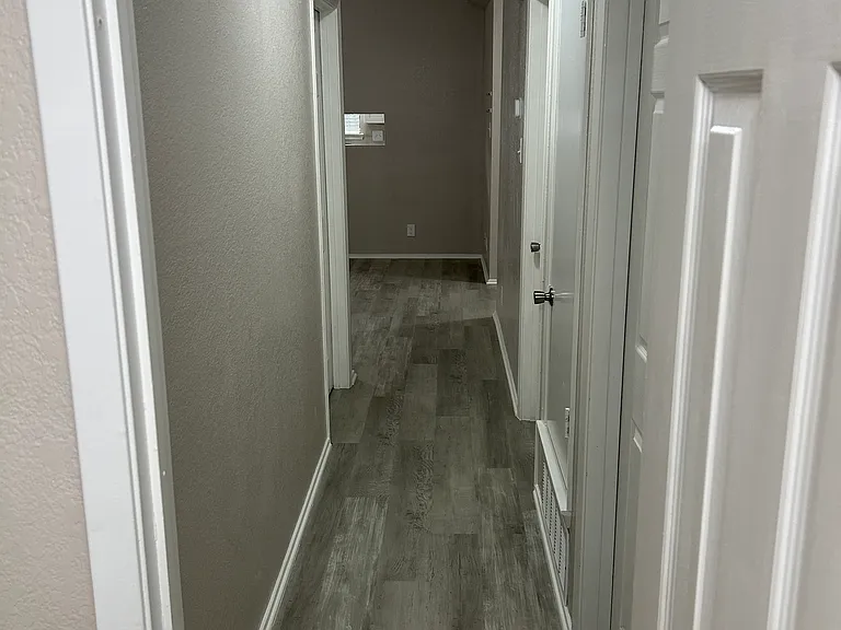2110 Jerome Dr — Photo 34
