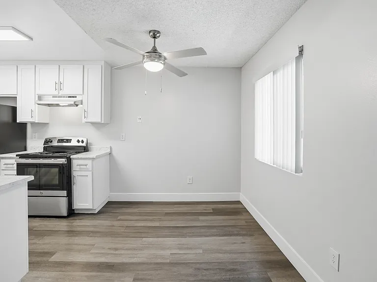 Vista Lane — Photo 12