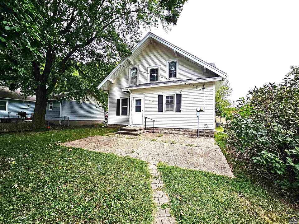 45 Main St, Sabetha, KS 66534 Zillow