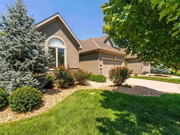 19704 W 100th St, Lenexa, KS 66220