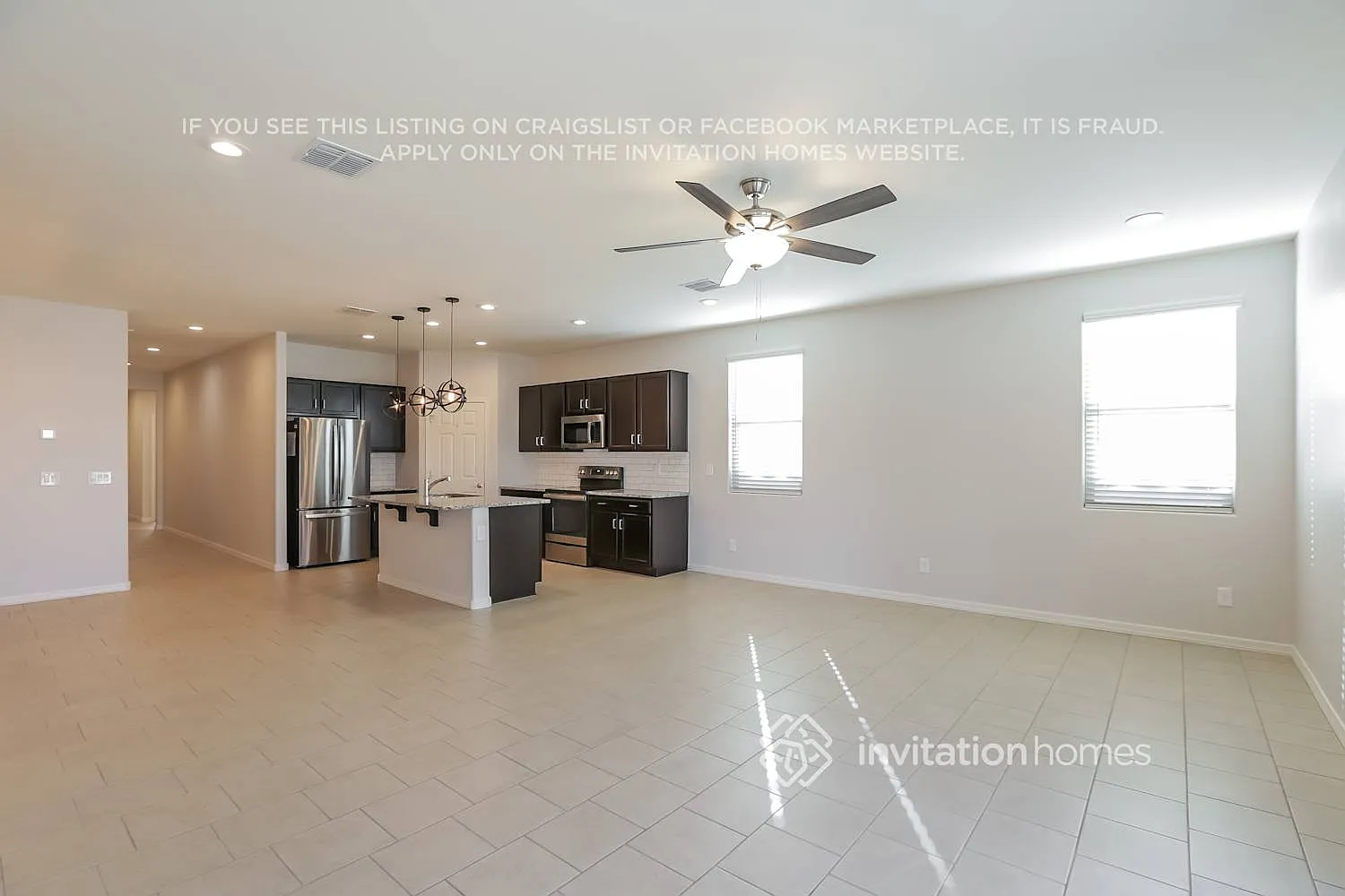 3226 West Pollack St Phoenix, AZ 85041 — Photo 2