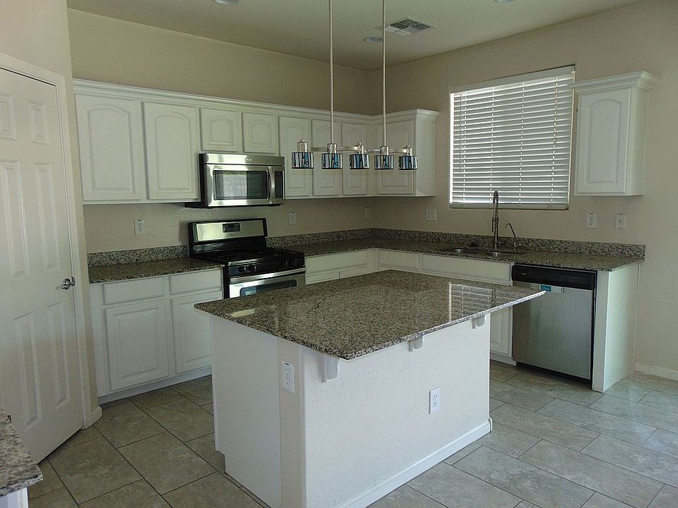 2nd image of 17052 W Cocopah St
