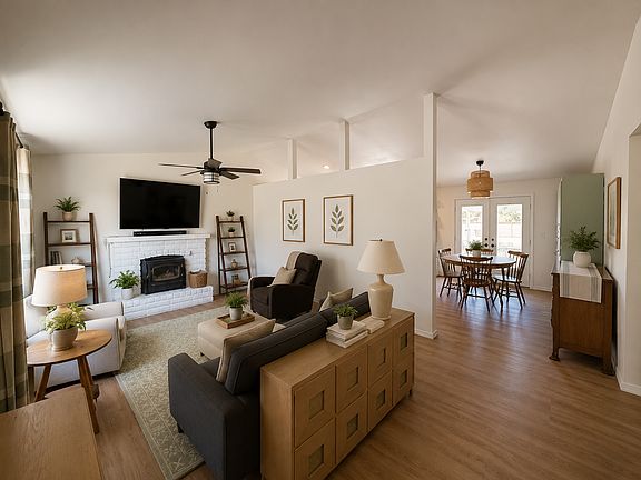 5th image of 704 W 45th Pl