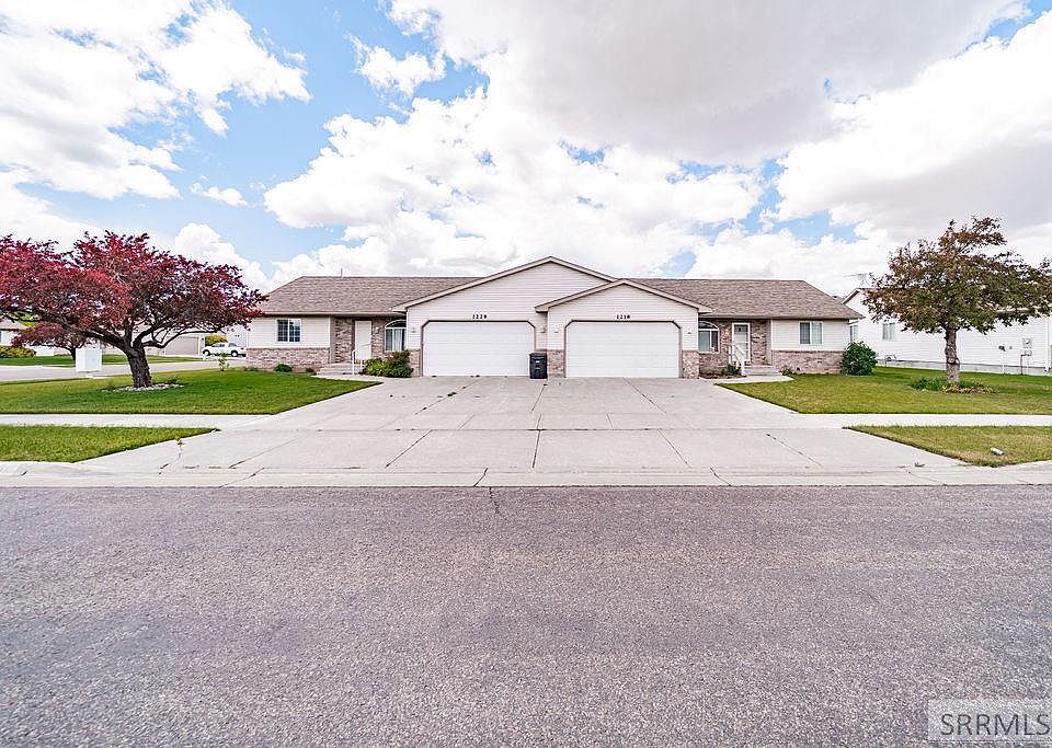 1st image of 1218 S Oakmeadow Cir