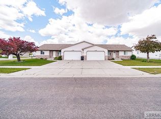 1218 S Oakmeadow Cir, Ammon, ID 83406