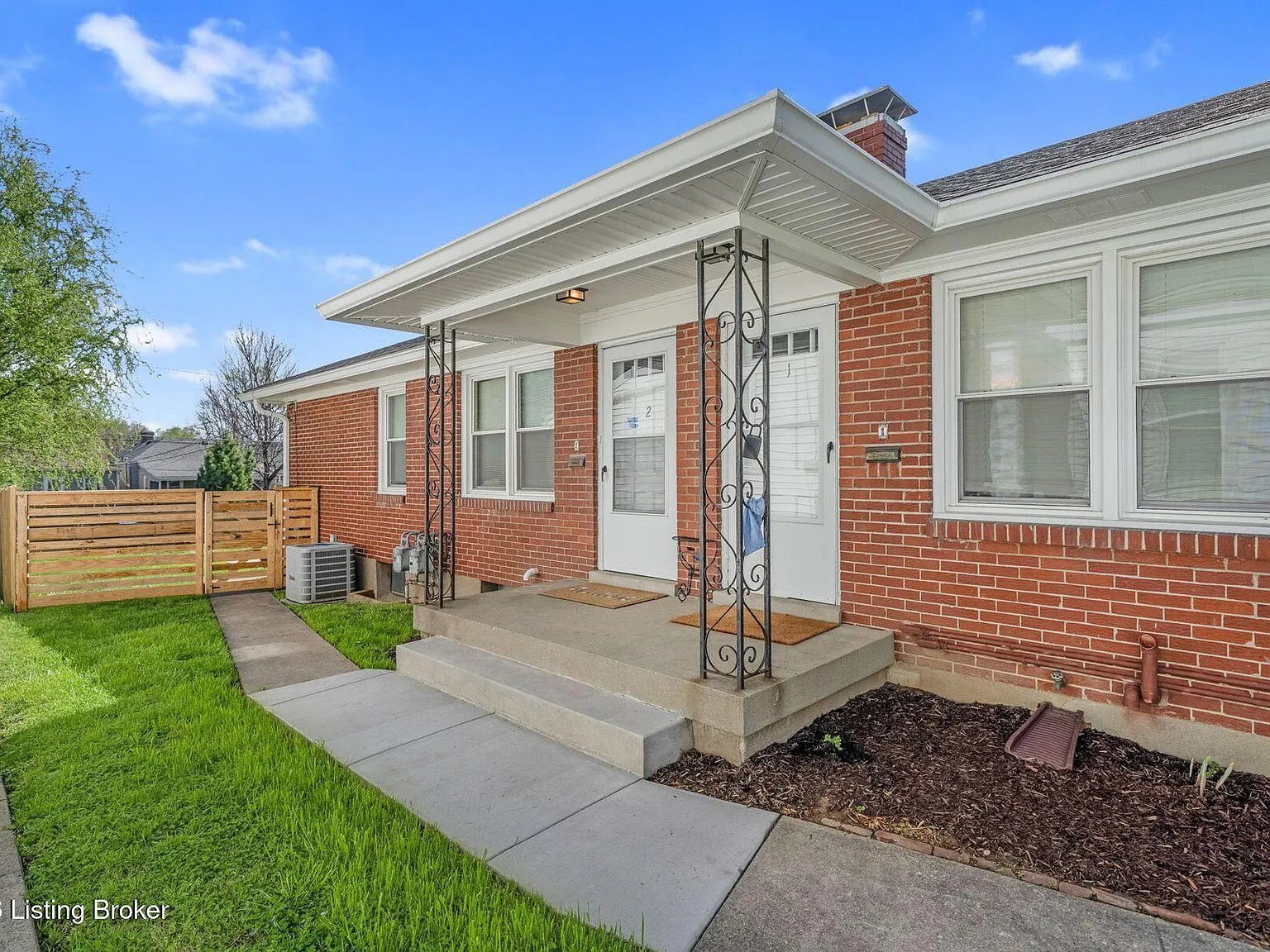 2 bed, 1.0 bath, 750 sqft, $1,350 — Photo 4