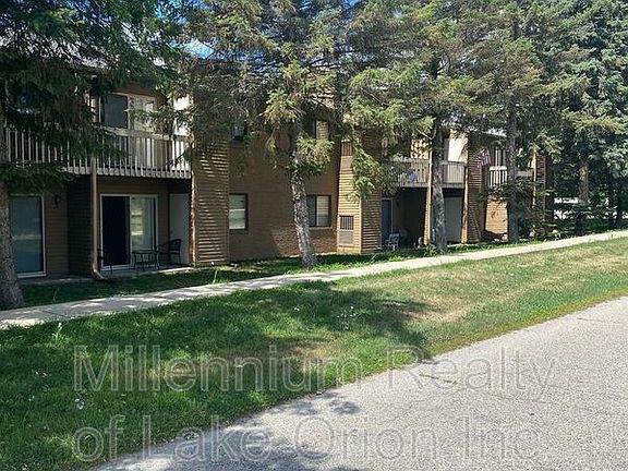 2nd image of 25 Louck St APT 5
