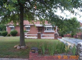582 Kinard St, Winston Salem, NC 27101