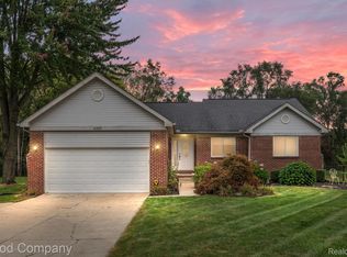 41553 Cherry Hill Rd, Canton, MI 48188