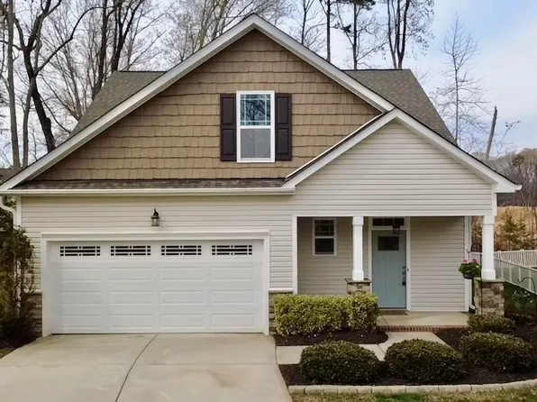 1208 Yellow Wood Dr, Mebane, NC 27302