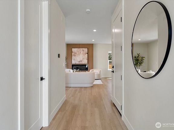 4th image of 5701 Parker Road E