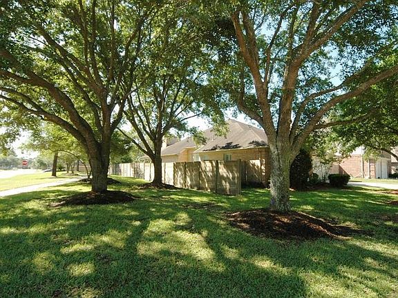 2nd image of 1822 Heather Cove Ct