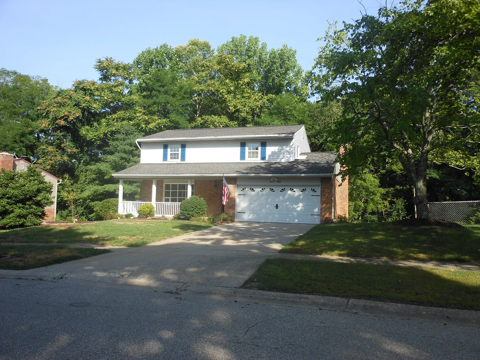 730 Stuart Ln photo 1