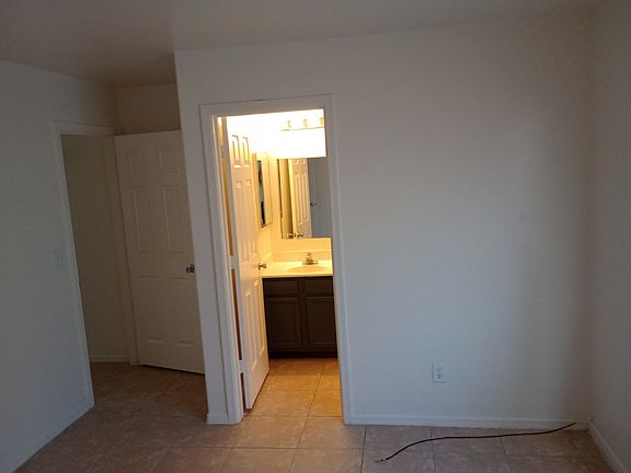 4th image of 4130 N Cortez Dr #B