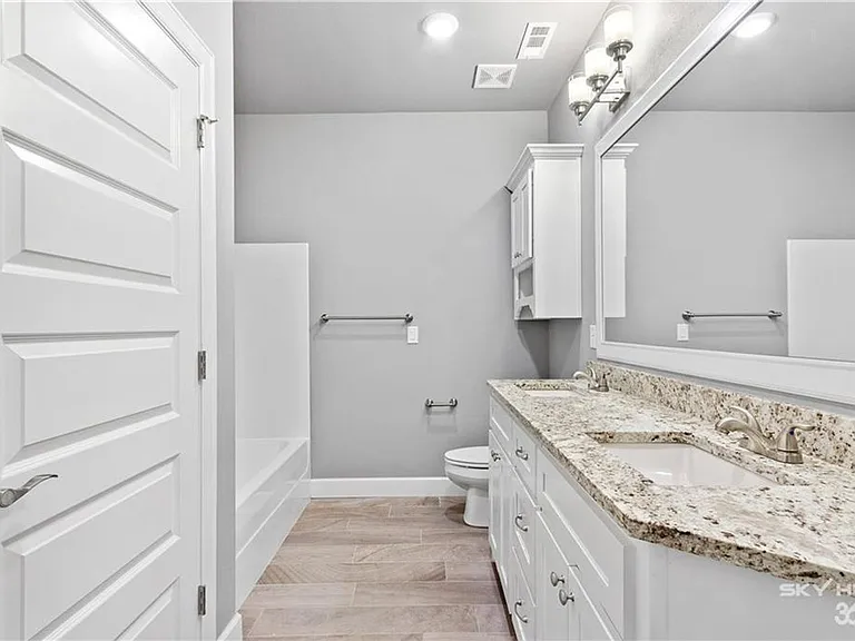 404 NW Retreat Ln — Photo 14
