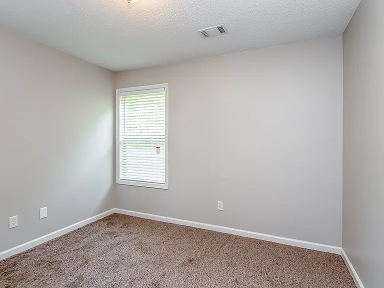 2037 Reserve Pkwy — Photo 14