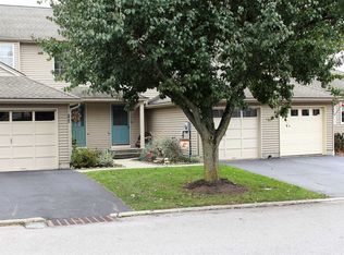141 Elmcrest Dr, Fishkill, NY 12524