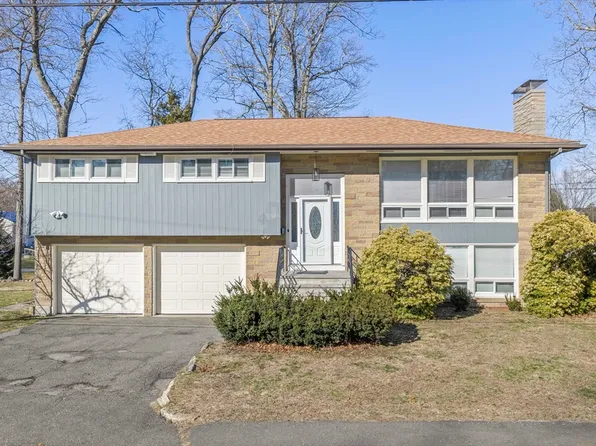 12 Darrell Dr, Randolph, MA 02368