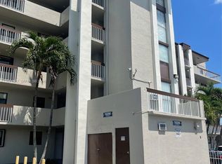 10290 NW 9th Street Cir APT 113, Miami, FL 33172