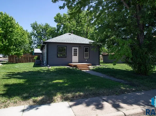200 S Nebraska St, Salem, SD 57058