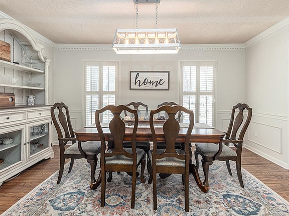 5th image of 8038 Goringwood Ln