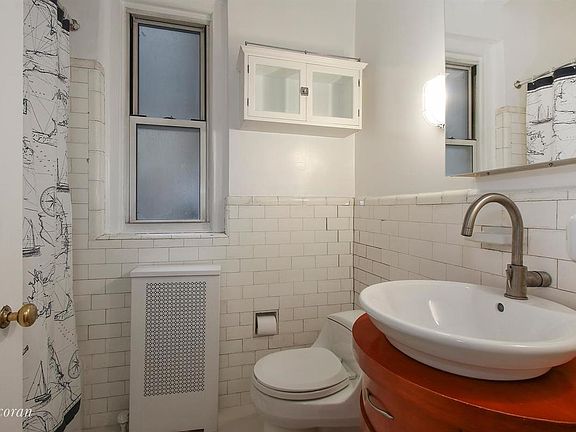 4th image of 123 W 74th St APT 1A1